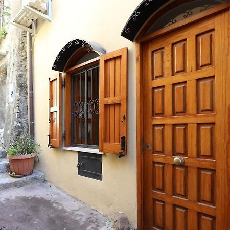 Porta Catania & Duomo Cozy Apartment ตาออร์มินา ภายนอก รูปภาพ