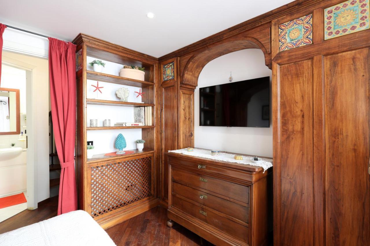 Porta Catania & Duomo Cozy Apartment ตาออร์มินา ภายนอก รูปภาพ